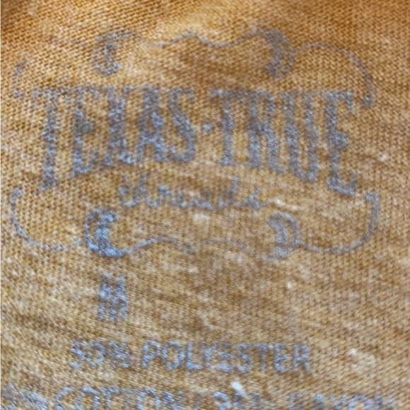 Texas True “I Stand with the Duttons” size M tee - Picture 3 of 4